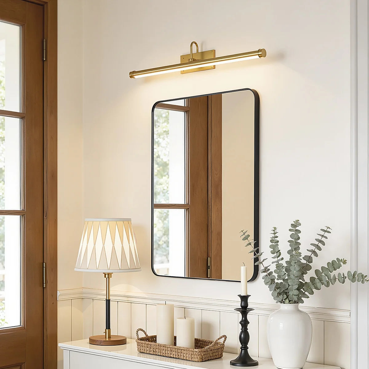 Moderne rechthoekige wandspiegel van BukkitBow met zwart metalen frame, perfect voor een stijlvolle interieuraccent.