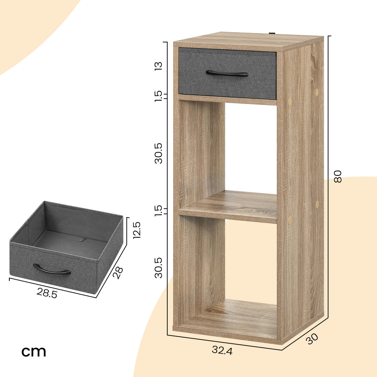 BukkitBow compacte boekenkast met drie niveaus en stoffen lade, wit houtlook, geschikt voor woonkamer of slaapkamer.