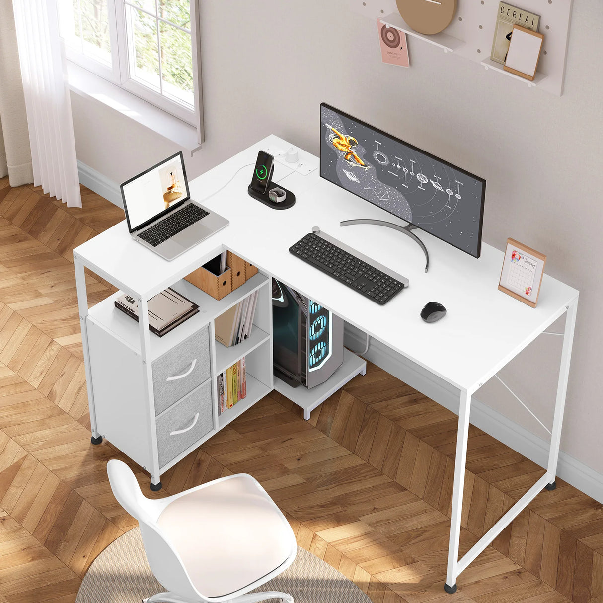 L-vorm BukkitBow bureau van hout en metaal met USB-poorten, modern hoekbureau voor thuis of kantoor.