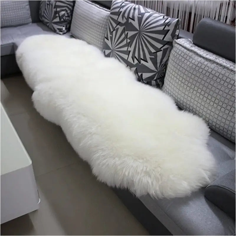 Witte BukkitBow lamsvacht van 6cm dik, wasbaar, gemaakt van 95% polyester, verschillende maten, zacht en comfortabel.