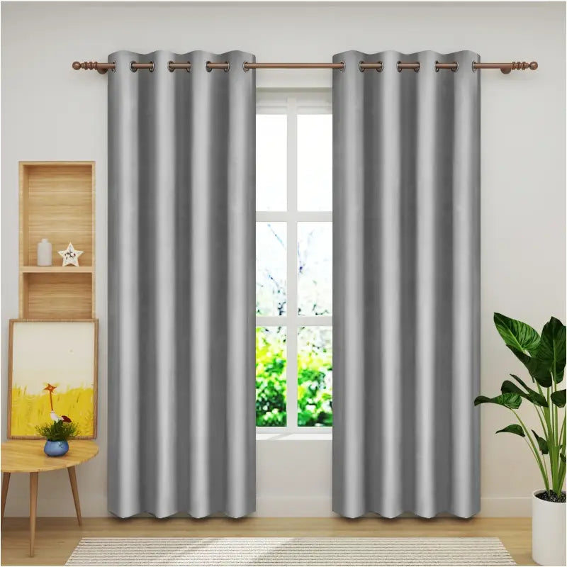 Luxe verduisteringsgordijn van BukkitBow van fluweel, dubbel geweven, 140cm breed en in verschillende lengtes.