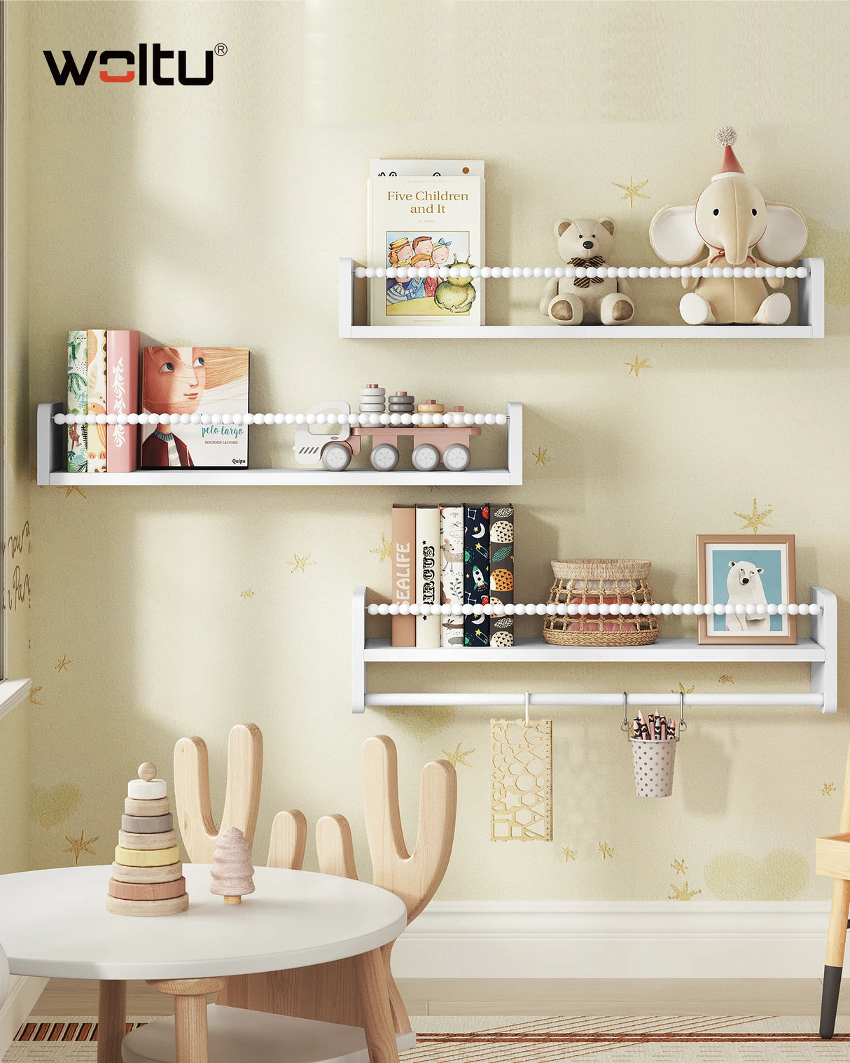 Set van 3 houten zwevende wandplanken van BukkitBow, ideaal als boekenrek of decoratie in de kinderkamer.