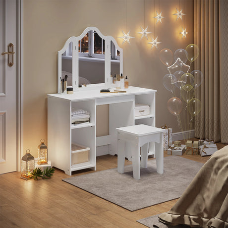 Kinderkaptafel van BukkitBow met spiegel, kruk en verstelbare planken in wit, geschikt voor spel en leren.