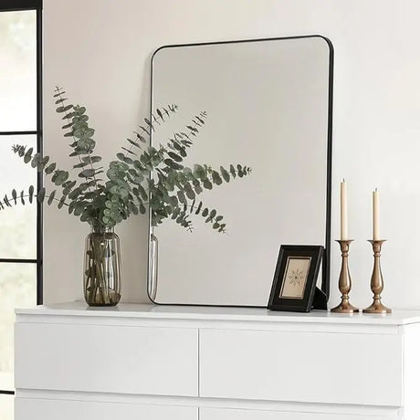 Moderne BukkitBow wandspiegel met zwart metalen frame, rechthoekig design, stijlvolle decoratie voor elke kamer