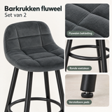 Detail van materiaal en afwerking van barkrukken fluweel