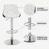 Detail van materiaal en afwerking van barkrukken met rugleuning