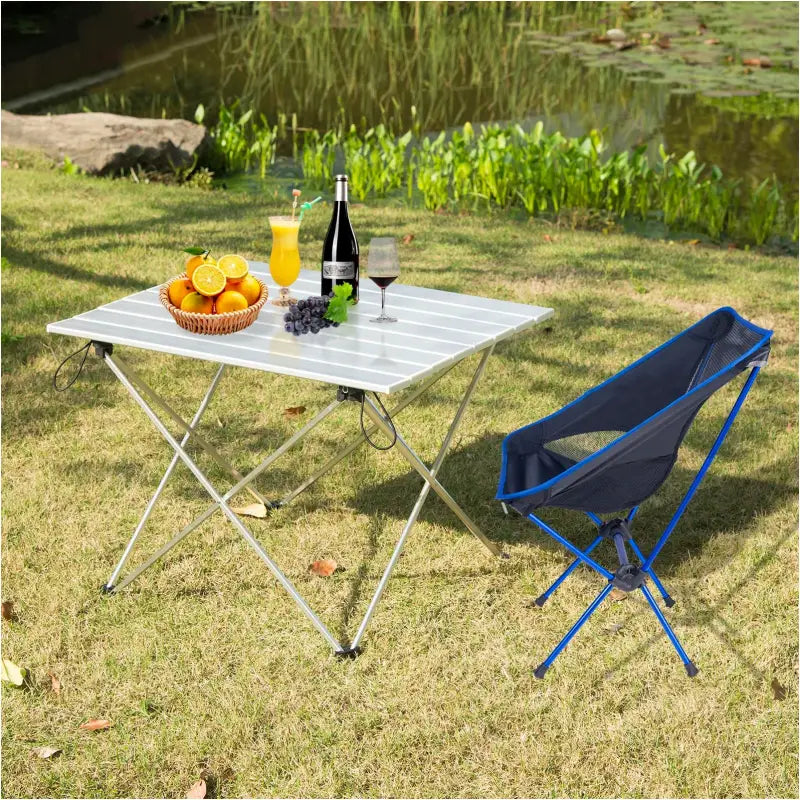BukkitBow aluminium campingtafel, opvouwbaar met antislip pootjes en draagtas, compact formaat voor outdoor gebruik