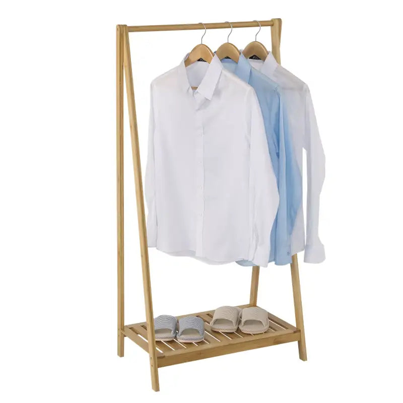 BukkitBow bamboe kledingrek en handdoekenrek in natuurlijke kleur, 60x35x120cm, stevig en praktisch voor opbergruimte.
