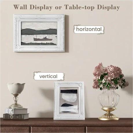 Wit BukkitBow fotolijstje met sierprint, geschikt voor foto’s en decoratie, gemaakt van hout met decoratief patroon.