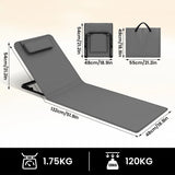 Gevulde BukkitBow strandmat met verstelbare rugleuning en hoofdkussen, geschikt voor comfortabel strandgebruik.