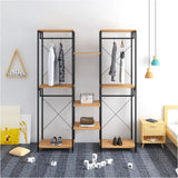 BukkitBow kledingrek met dubbele planken, kledinghaken en licht eikenhout, zwart metalen frame, afmetingen 165x205x40cm.