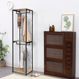 Industrieel kledingrek van BukkitBow met 2 roedes en legplanken, 213 cm hoog, geschikt voor moderne interieurs.