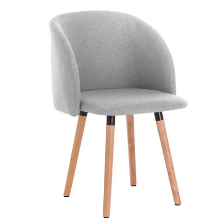 Linnen eetkamerstoel van BukkitBow met massief houten frame, ergonomisch ontwerp en zithoogte van 47 cm.