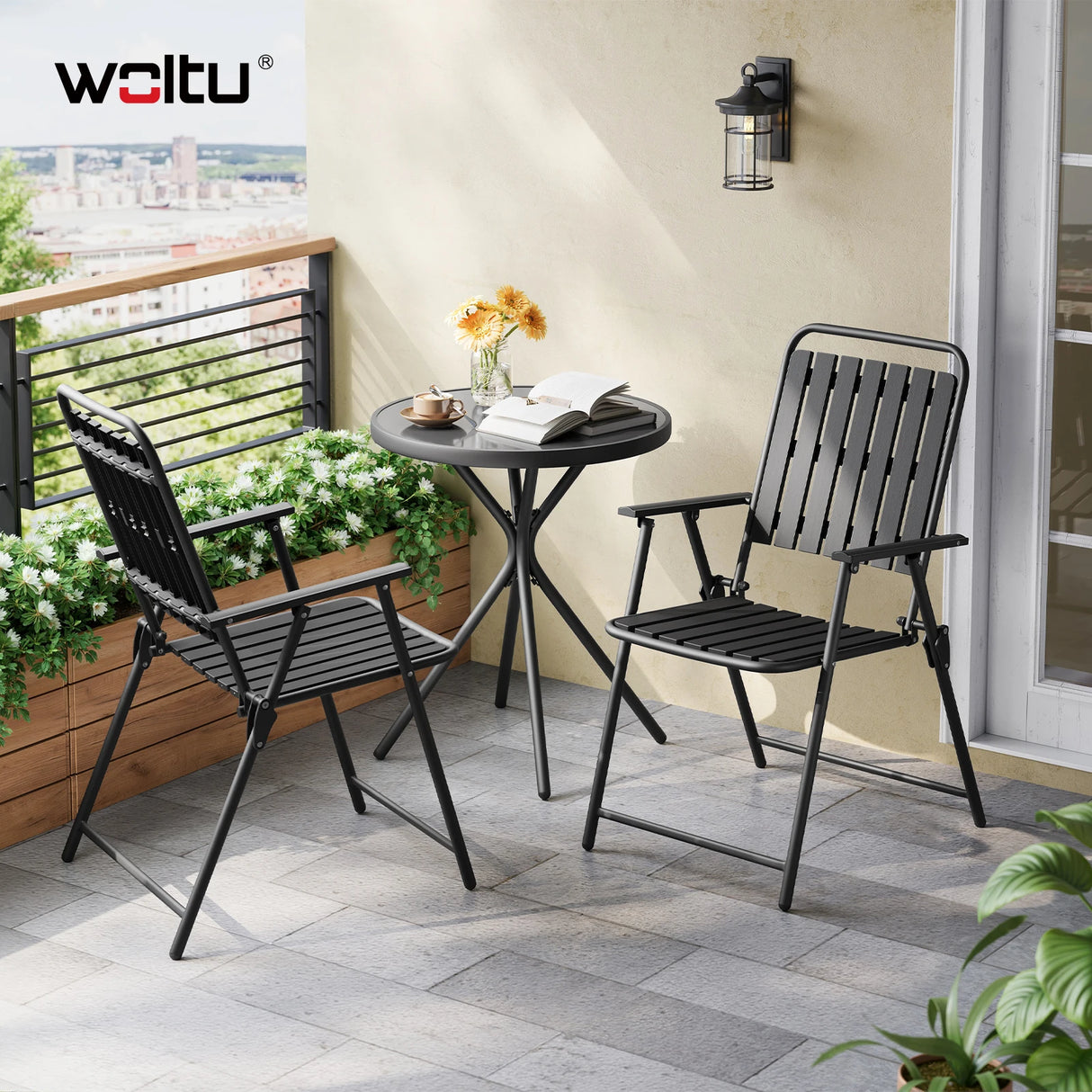 Luxe BukkitBow 3-delige bistroset met glazen tafel en klapstoelen, perfect voor buiten eethoek.