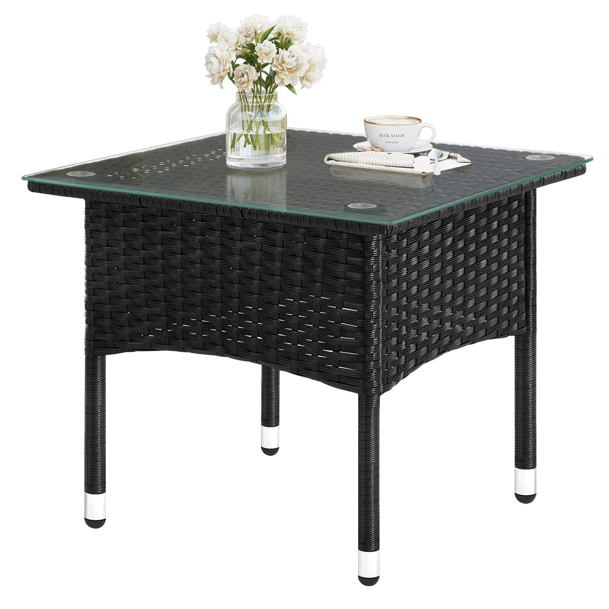Luxe BukkitBow polyrattan bijzettafel met gehard glazen blad, weerbestendig en geschikt voor buiten.