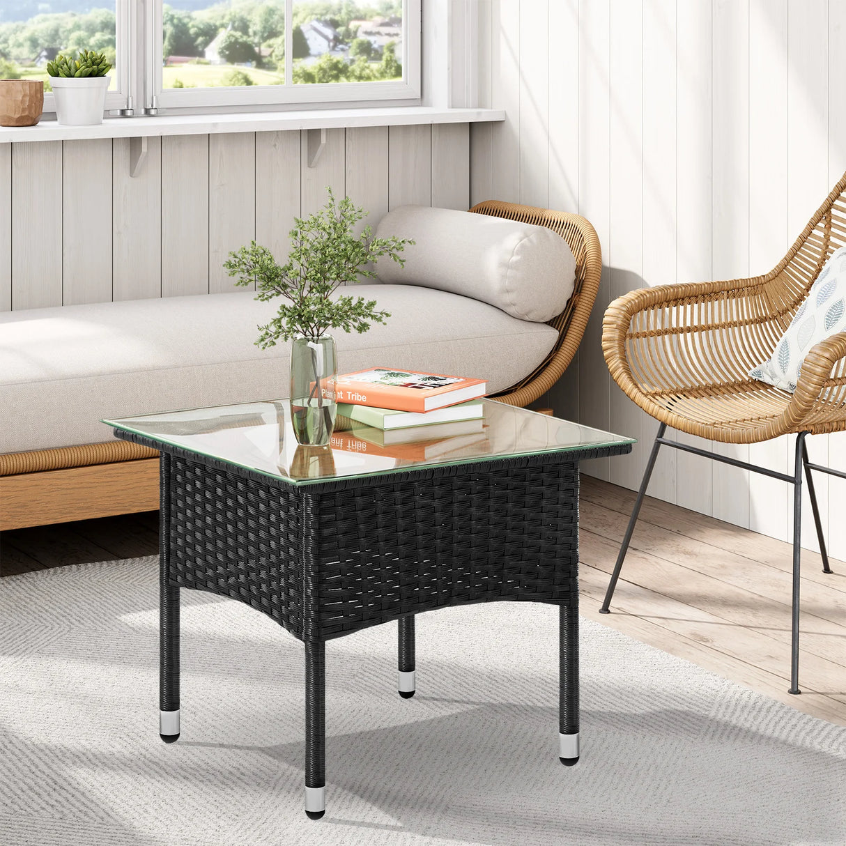 Luxe BukkitBow polyrattan bijzettafel met gehard glas, weerbestendige buiten tafel voor in de tuin of op het terras.