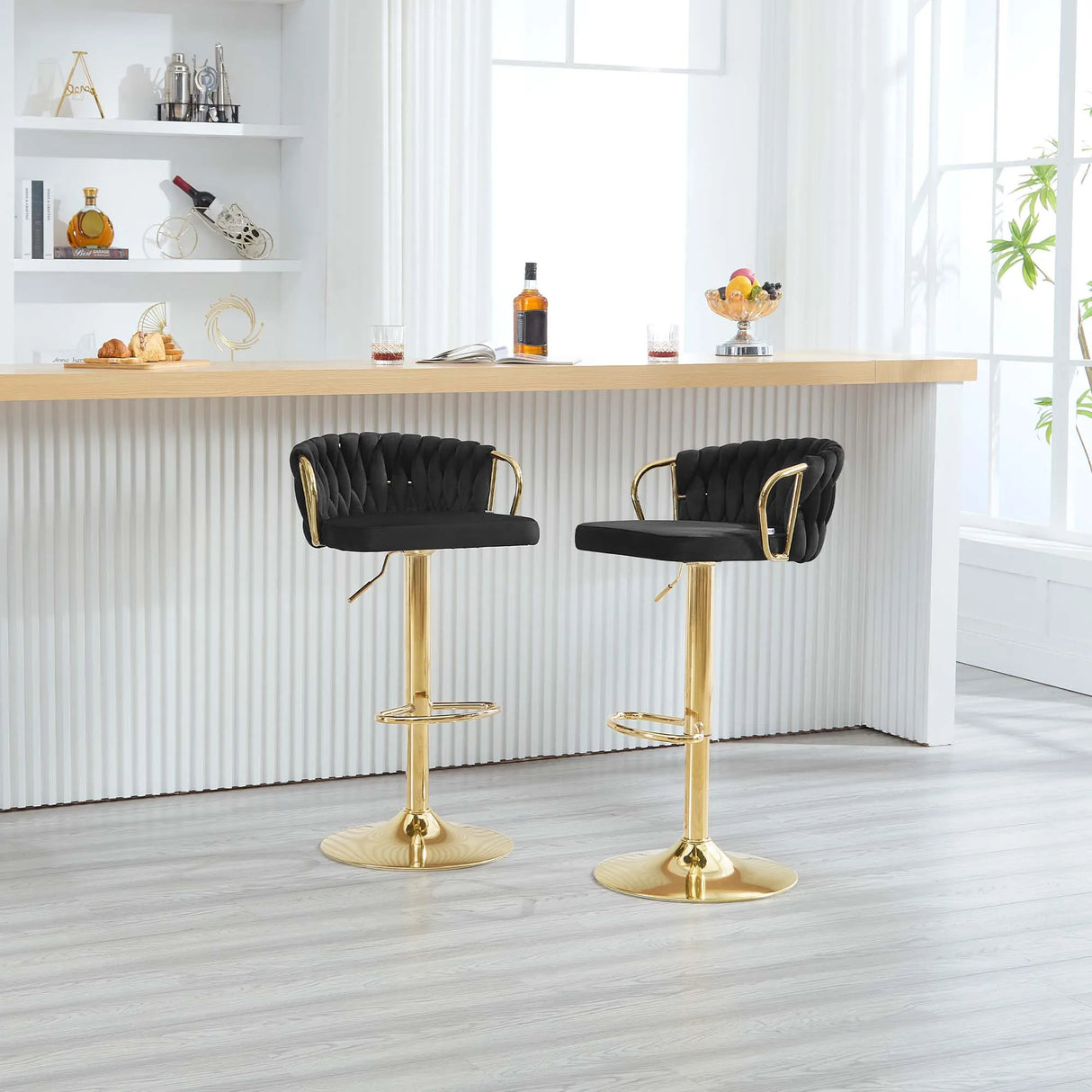 Luxe velvet barkruk van BukkitBow met gevlochten rugleuning en verstelbare hoogte, elegant en comfortabel voor in de woonkamer