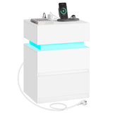 Modern wit BukkitBow nachtkastje met RGB LED-verlichting en USB-poorten, zichtbaar op een slaapkamer tafel.