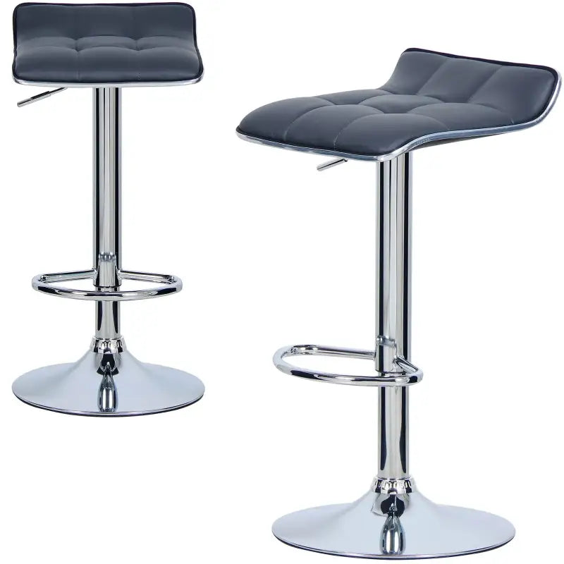 Moderne BukkitBow barkruk met verstelbare hoogte, verchroomd staal en kunstleer, ergonomische zitting in afbeelding.