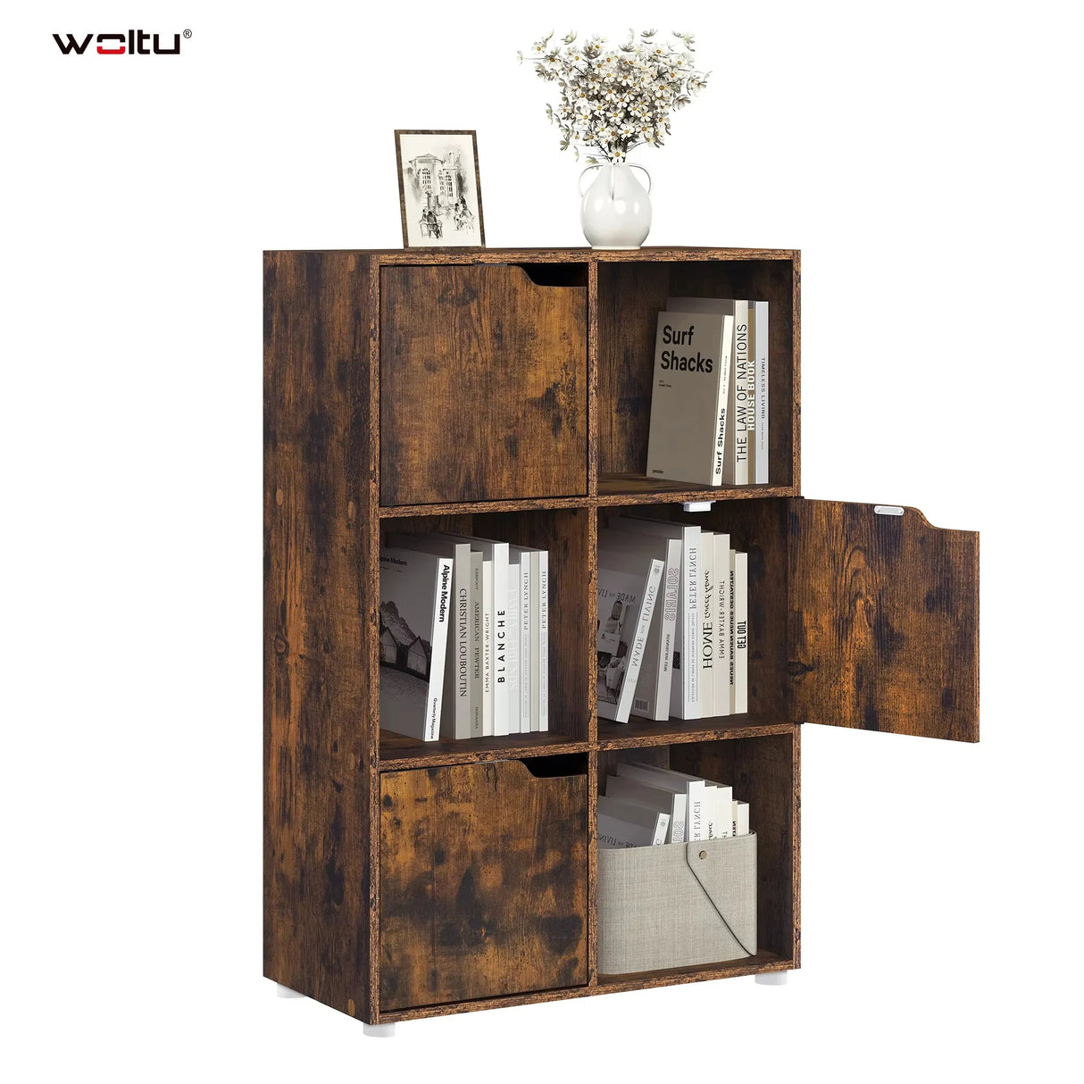 Moderne BukkitBow boekenkast met 6 vakken, 3 deurtjes, Scandinavisch design, van hout en strakke lijnen.