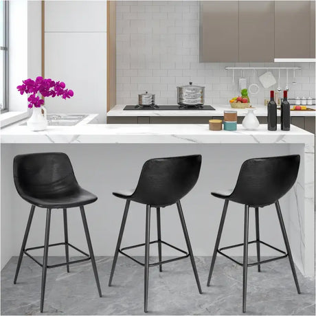BukkitBow moderne barkruk met synthetisch leren zitting, metalen poten en verstelbare hoogte van 63 cm.