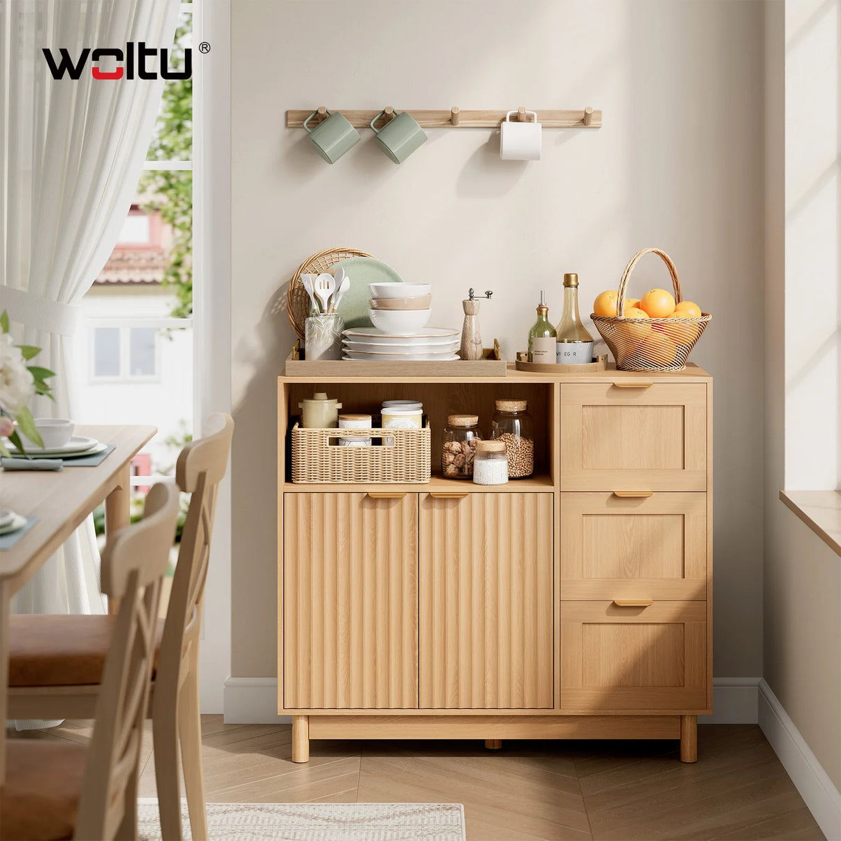 Moderne BukkitBow dressoir met 3 laden en verstelbare planken, strak design en houtafwerking, geschikt voor woonkamer of eetkamer.