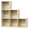 Moderne BukkitBow trapvormige boekenkast met zes open vakken, stevige houten constructie en strakke design voor woonkamer of kantoor.