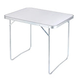 Lichtgewicht BukkitBow campingtafel van aluminium en MDF, opvouwbaar met 15 kg draagvermogen en geschikt voor outdoor gebruik.