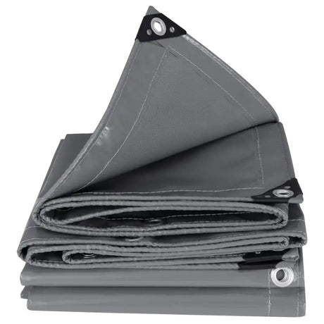 BukkitBow PVC afdekzeil in lichtgrijs, weer- en UV-bestendig, 500g/m², met gegalvaniseerde oogjes voor veelzijdige toepassingen.