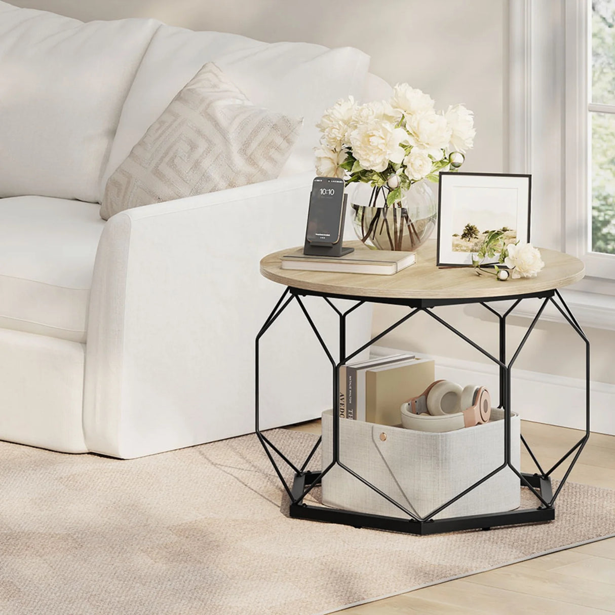 Ronde bijzettafel van BukkitBow met houten blad en metalen frame, inclusief verborgen opbergruimte, industrieel design.