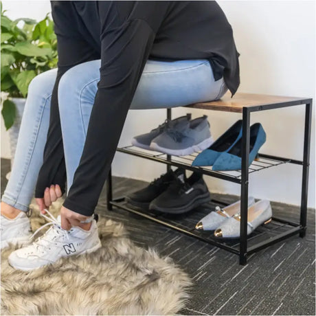 BukkitBow schoenenrek met plank, stevig en stabiel, geschikt als decoratietafel, afmetingen 63x30x43cm, multifunctioneel design.