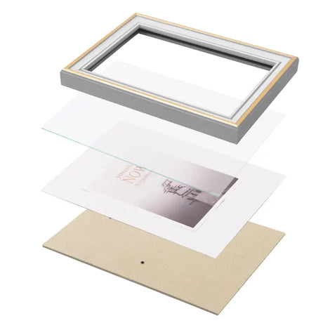 Set van 5 BukkitBow fotolijsten met glazen beschermplaat in diverse maten, perfect voor het tonen van foto's en kunst.