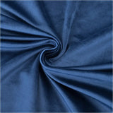 BukkitBow verduisteringsgordijn van polyester velours, 300g/m², in verschillende maten en kleuren, hangt aan een raam.