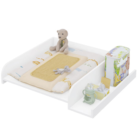 Wit BukkitBow universeel baby verschoonopzetstuk met zijplank, geschikt voor comfortabele babyverzorging en hygiëne.
