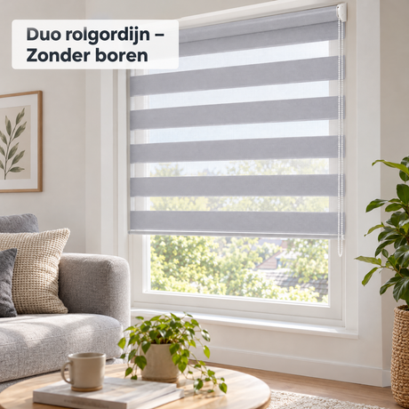 Duo rolgordijn van BukkitBow in grijs met kettingbediening, zonder boren, in interieur met raam en gordijnstijl