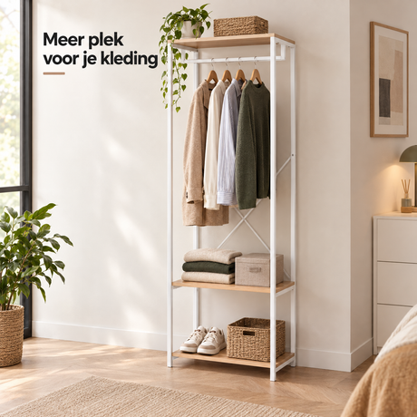 industrieel kledingrek in gebruik in een passende praktijksituatie