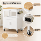 Detail van materiaal en afwerking van keukenwagen met stopcontact