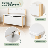Detail van materiaal en afwerking van kinderbankje met opbergruimte