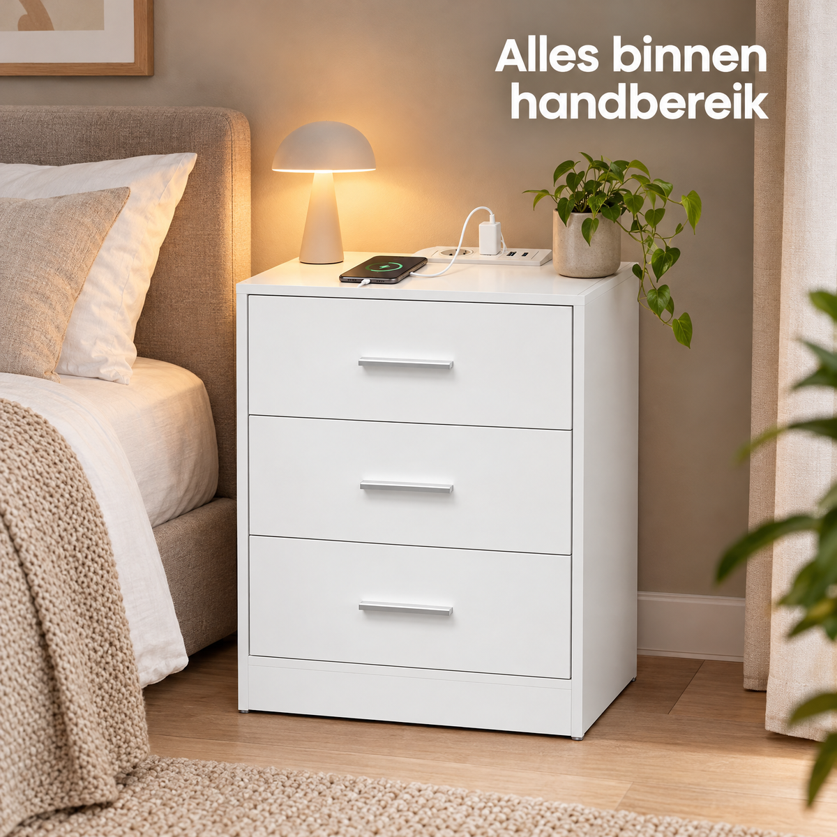 Nachtkastje van BukkitBow met 3 lades, USB en USB-C laadstations, in een stijlvolle slaapkamer setting.