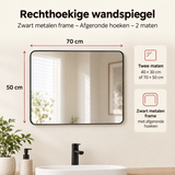 Rechthoekige wandspiegel met zwart metalen frame en afgeronde hoeken, verkrijgbaar in twee maten, door BukkitBow.