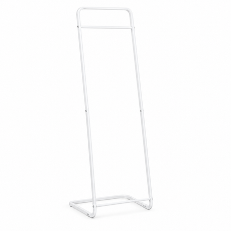 smal kledingrek productfoto op neutrale achtergrond