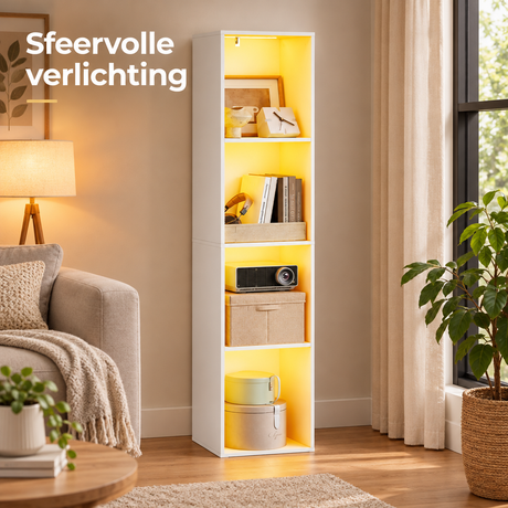 Smalle witte boekenkast van BukkitBow met vier vakken en ingebouwde RGB-verlichting, geschikt voor moderne woonruimtes.