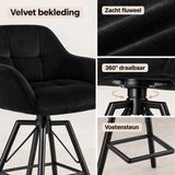 Detail van materiaal en afwerking van velvet barkrukken