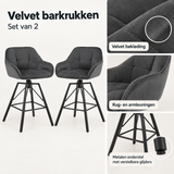 Detail van materiaal en afwerking van velvet barkrukken