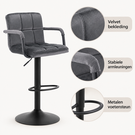 Detail van materiaal en afwerking van velvet barkrukken met armleuning