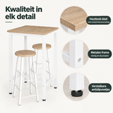 Detail van materiaal en afwerking van vierkante bartafel
