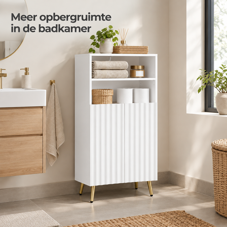 Witte badkamerkast van BukkitBow, vrijstaand met open vakken en deuren, afmetingen 50x93x31 cm, geschikt voor badkamergebruik.