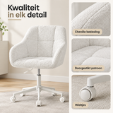 Detail van materiaal en afwerking van witte bureaustoel
